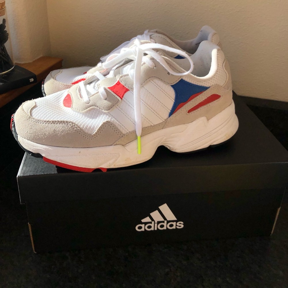 Adidas Falcons Sneakers